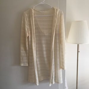 Long beige cardigan 😘